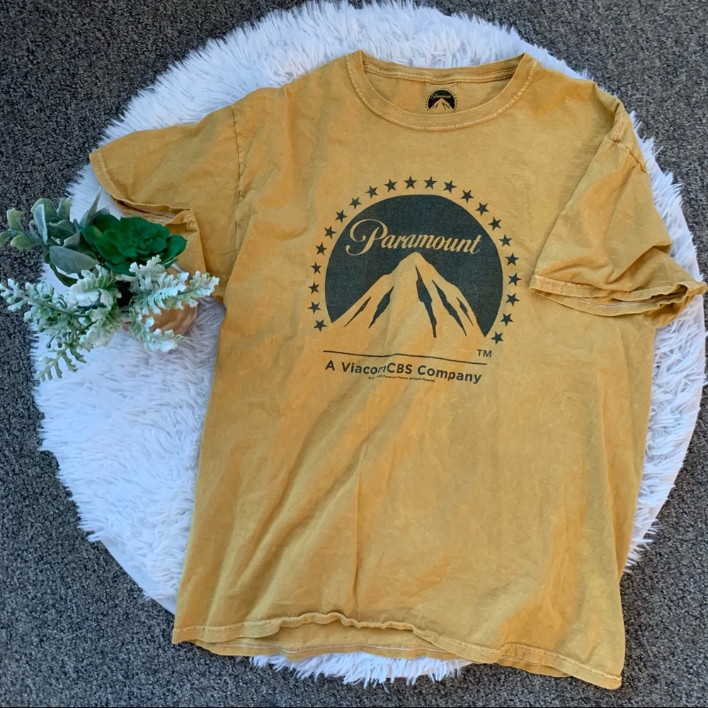 Graphic tee